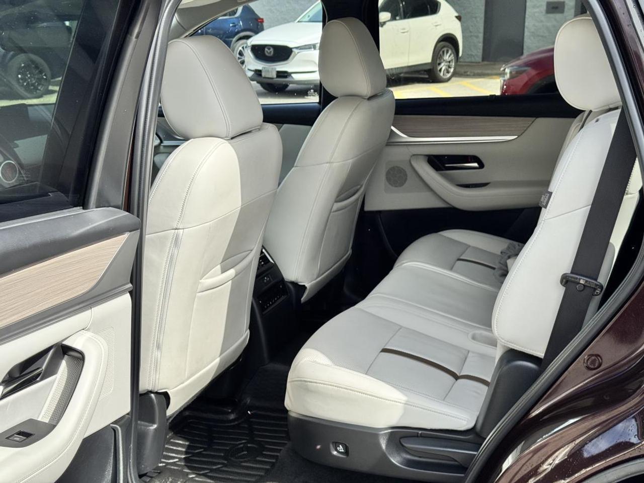 2025 Mazda CX-90 MHEV GT-P AWD/ CORPORATE USED DEMO/ LEASING AVAILABLE Photo