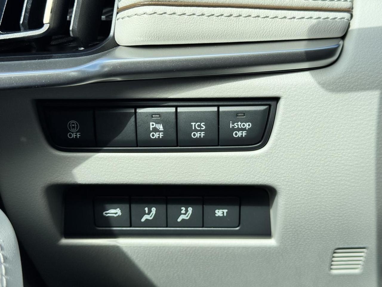 2025 Mazda CX-90 MHEV GT-P AWD/ CORPORATE USED DEMO/ LEASING AVAILABLE Photo