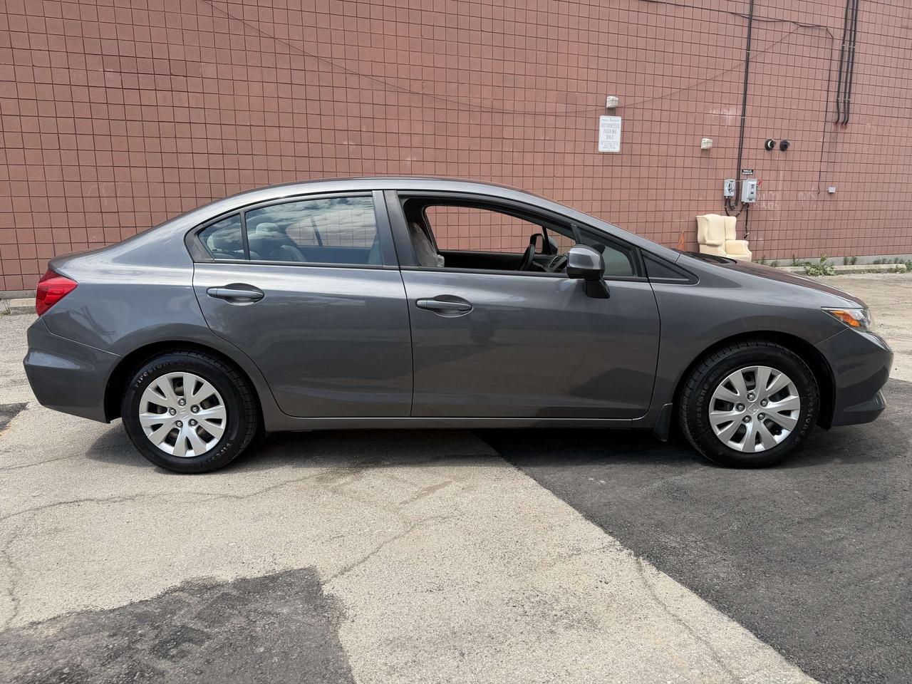 2012 Honda Civic !! SOLD SOLD SOLD ONLY 95264 KMS !! NO ACCIDENTS Photo