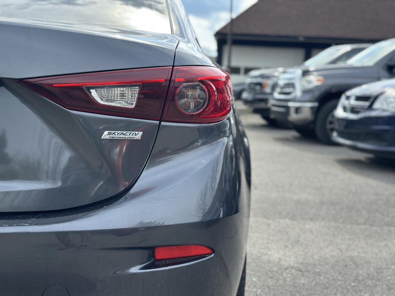 2015 Mazda MAZDA3 I Sport Photo