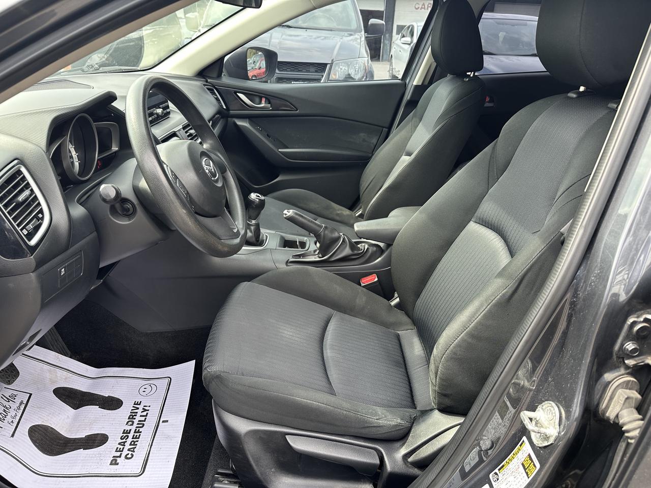 2015 Mazda MAZDA3 I Sport Photo