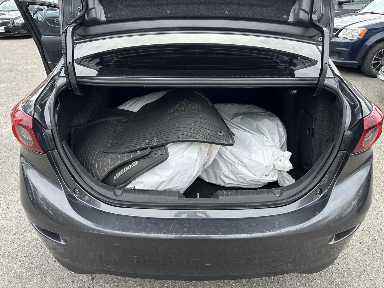 2015 Mazda MAZDA3 I Sport Photo