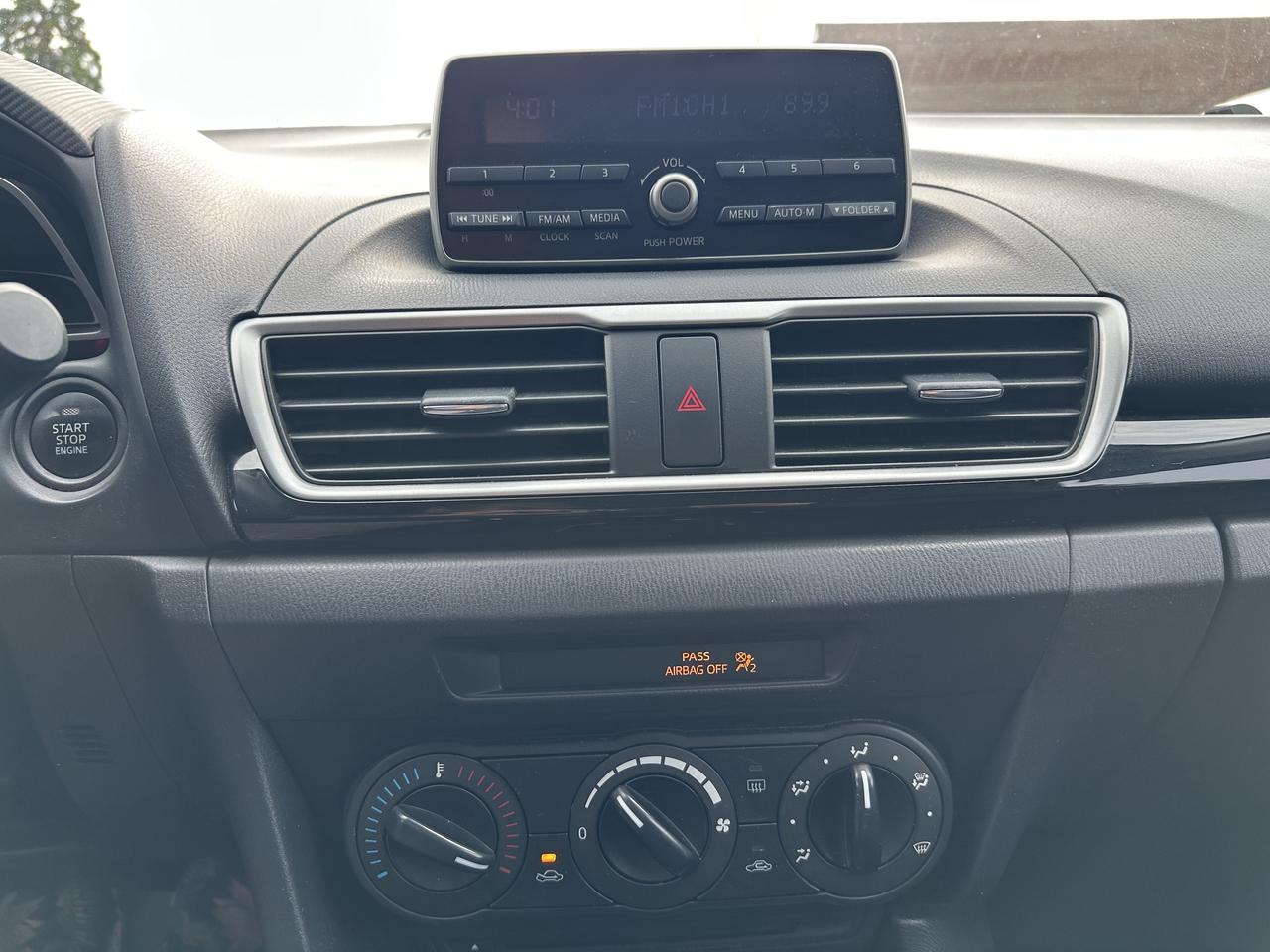 2015 Mazda MAZDA3 I Sport Photo