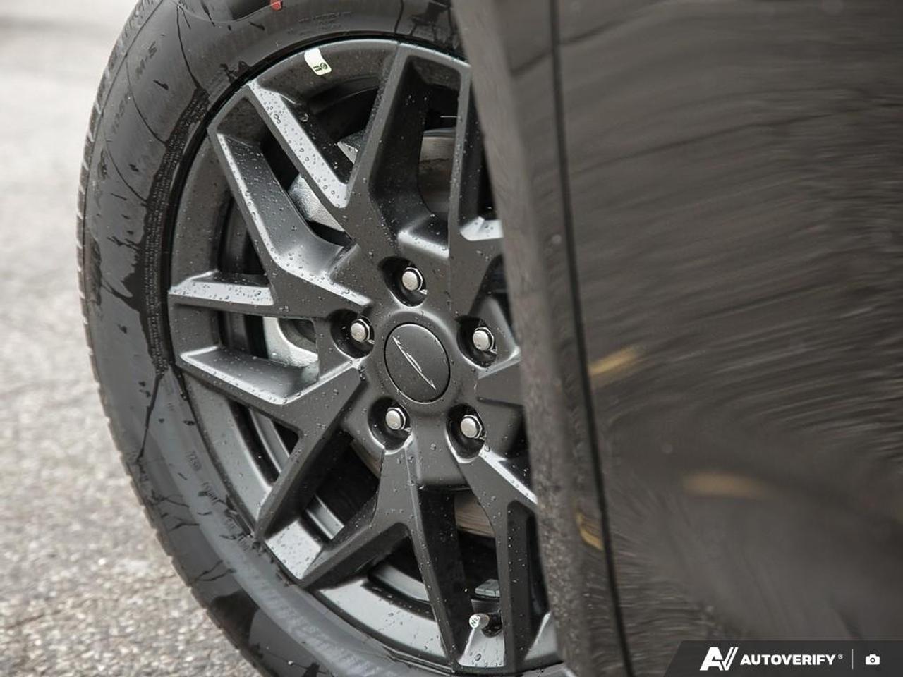 2027 Chrysler Pacifica Select Front-Wheel Drive Passenger Van Photo