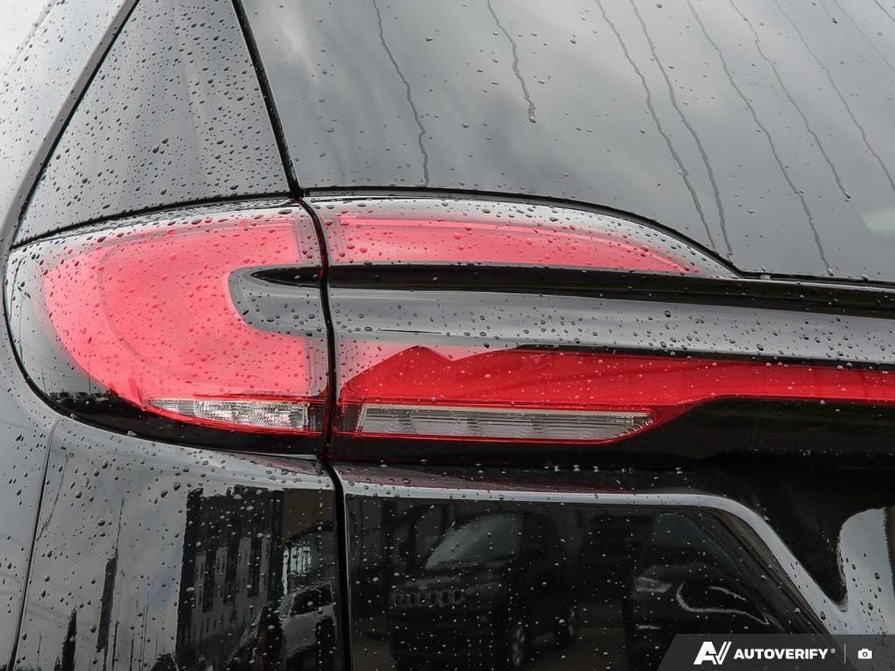 2027 Chrysler Pacifica Select Front-Wheel Drive Passenger Van Photo