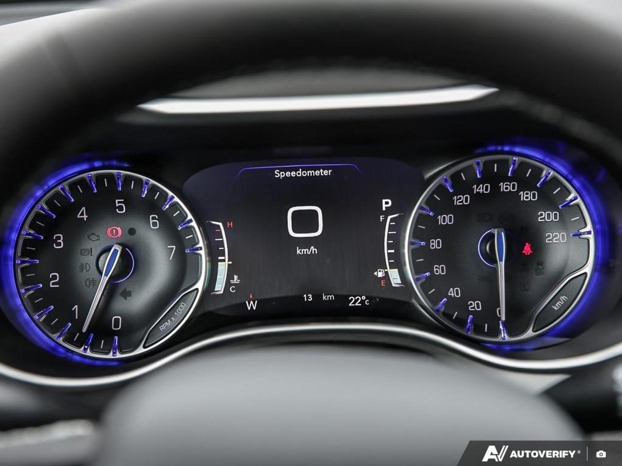 2027 Chrysler Pacifica Select Front-Wheel Drive Passenger Van Photo