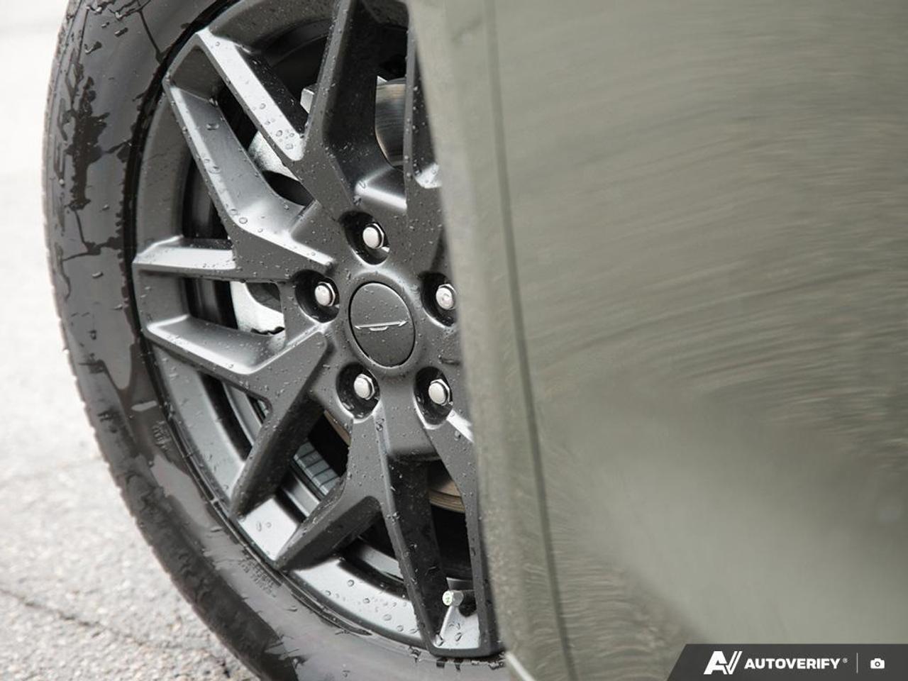 2027 Chrysler Pacifica Select Front-Wheel Drive Passenger Van Photo