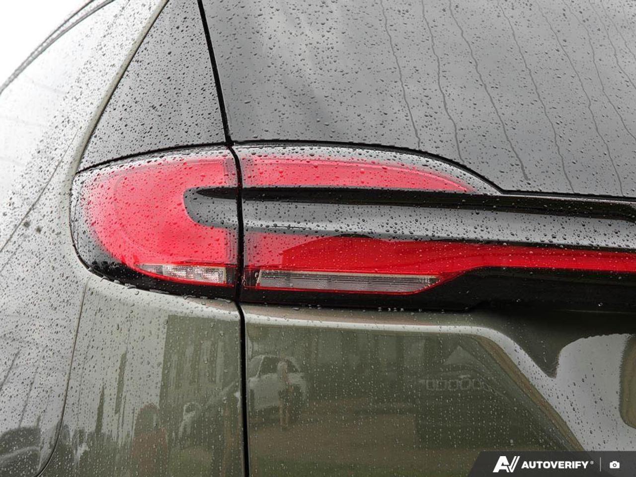 2027 Chrysler Pacifica Select Front-Wheel Drive Passenger Van Photo