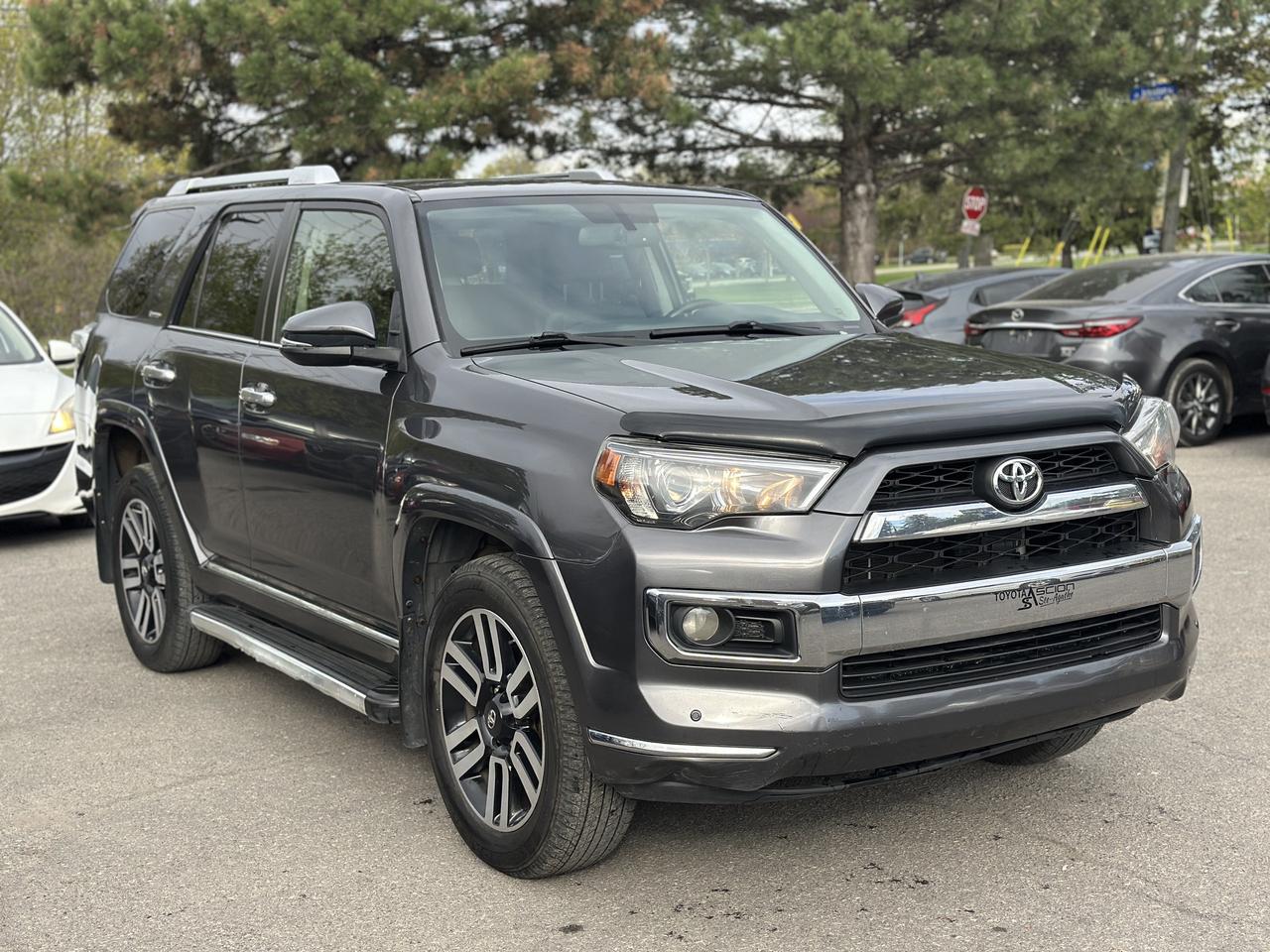 2016 Toyota 4Runner SR5 Photo4