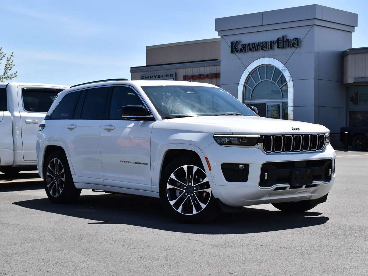 2023 Jeep Grand Cherokee Overland Photo