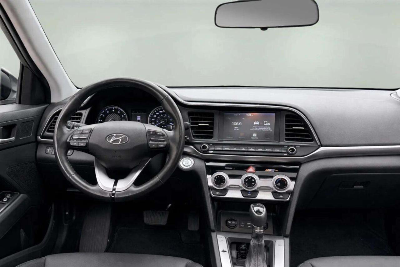 2020 Hyundai Elantra Preferred w/Sun & Safety Package Photo