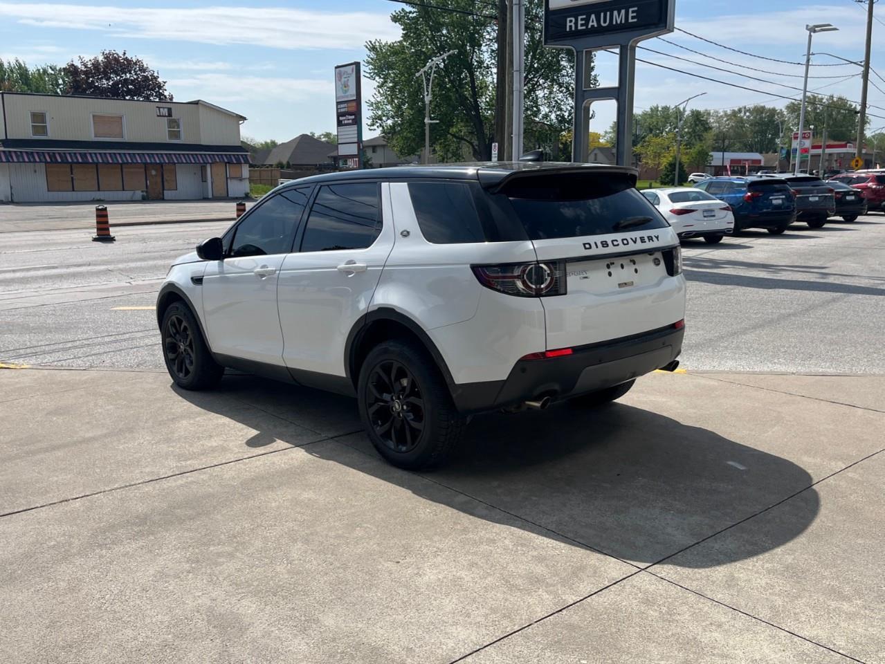 2017 Land Rover Discovery Sport  Photo