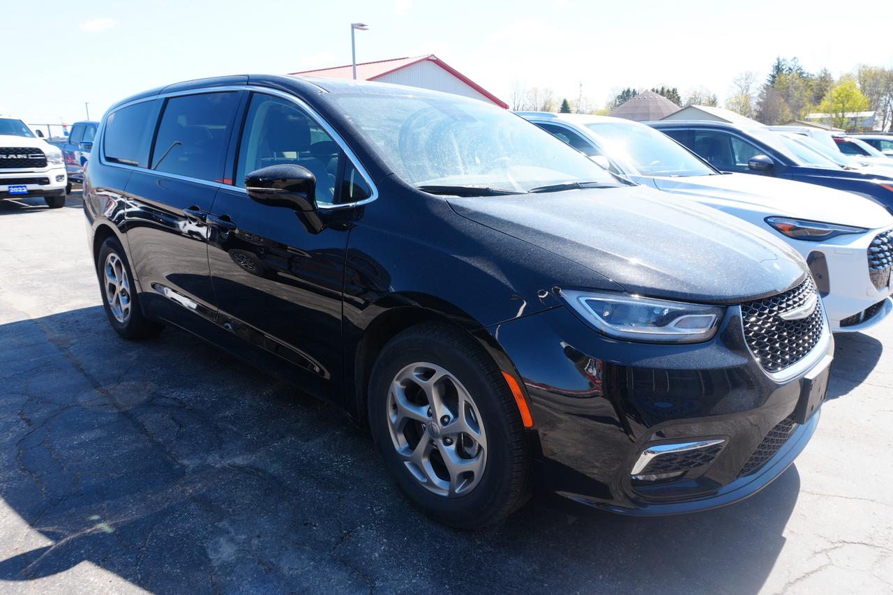 2024 Chrysler Pacifica Limited Photo0