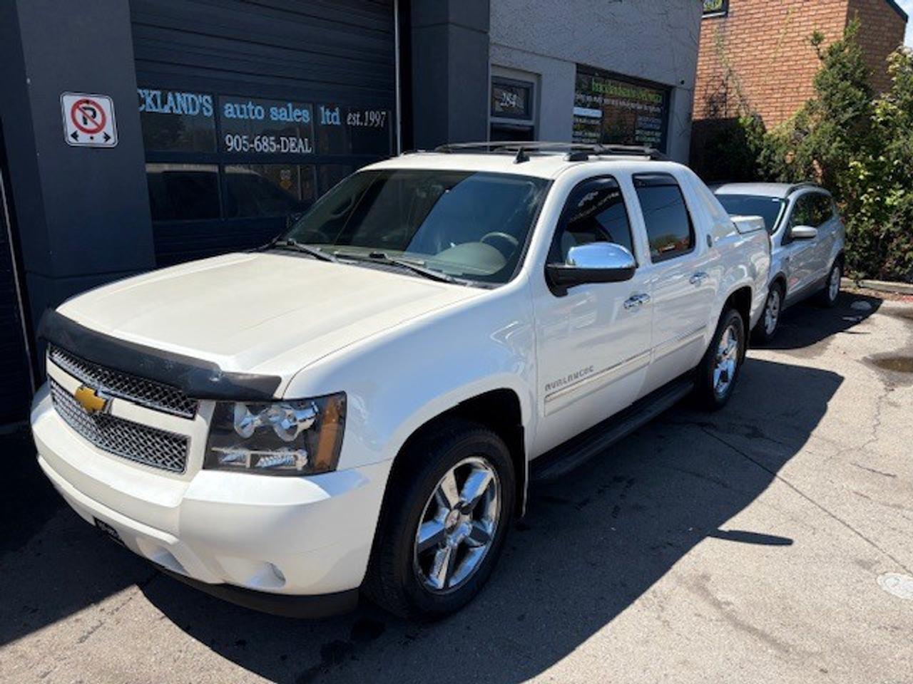 2013 Chevrolet Avalanche 4WD Crew Cab LTZ "BLACK DIAMOND", LOW KMS!! Photo