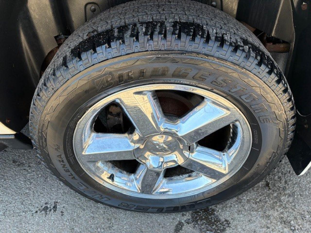 2013 Chevrolet Avalanche 4WD Crew Cab LTZ "BLACK DIAMOND", LOW KMS!! Photo