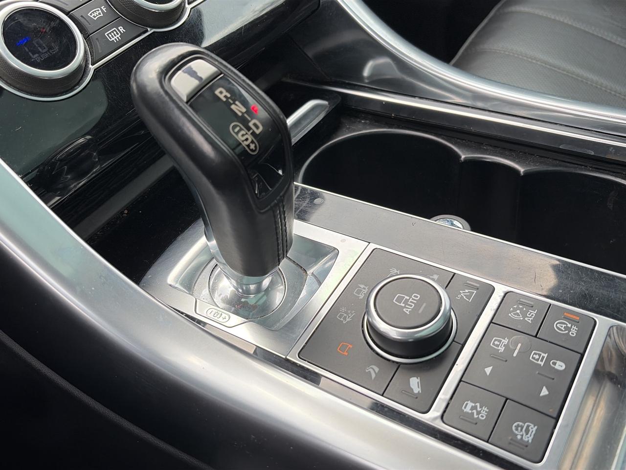 2016 Land Rover Range Rover Sport V8 SUPERCHARGED DYNAMIC, VENTED SEATS, HEADS UP ! Photo