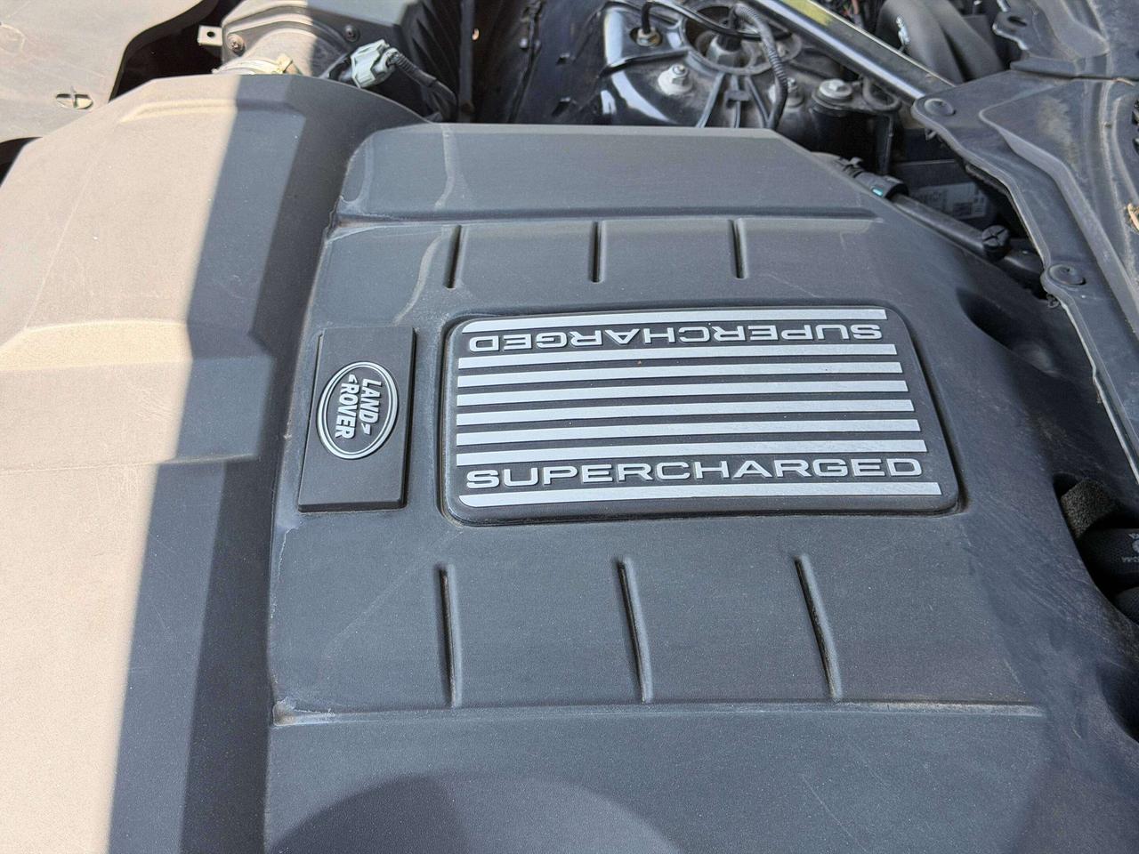 2016 Land Rover Range Rover Sport V8 SUPERCHARGED DYNAMIC, VENTED SEATS, HEADS UP ! Photo