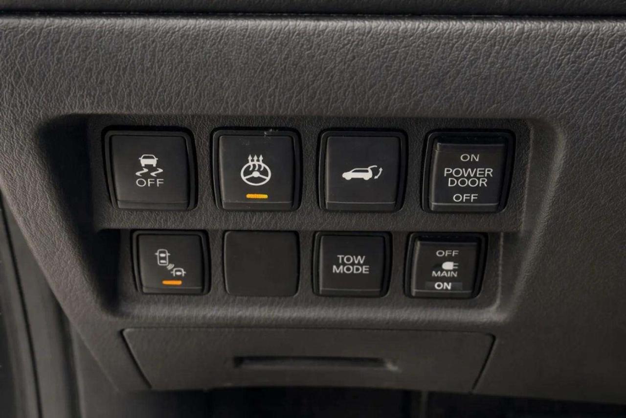 2015 Nissan Pathfinder 4WD  SL Photo