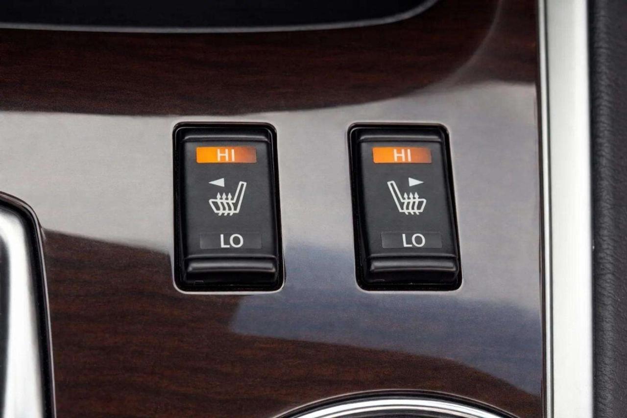2015 Nissan Pathfinder 4WD  SL Photo