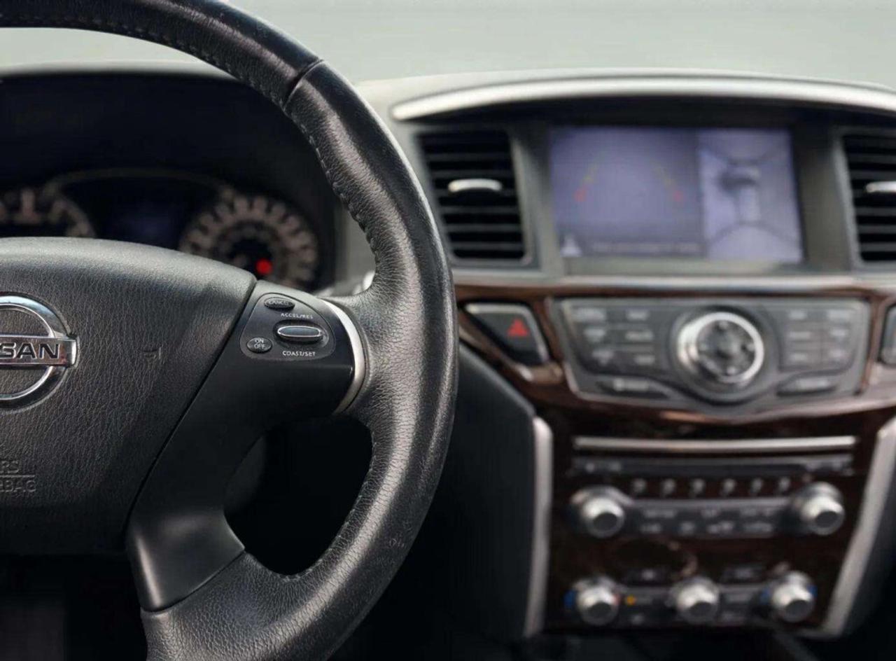 2015 Nissan Pathfinder 4WD  SL Photo