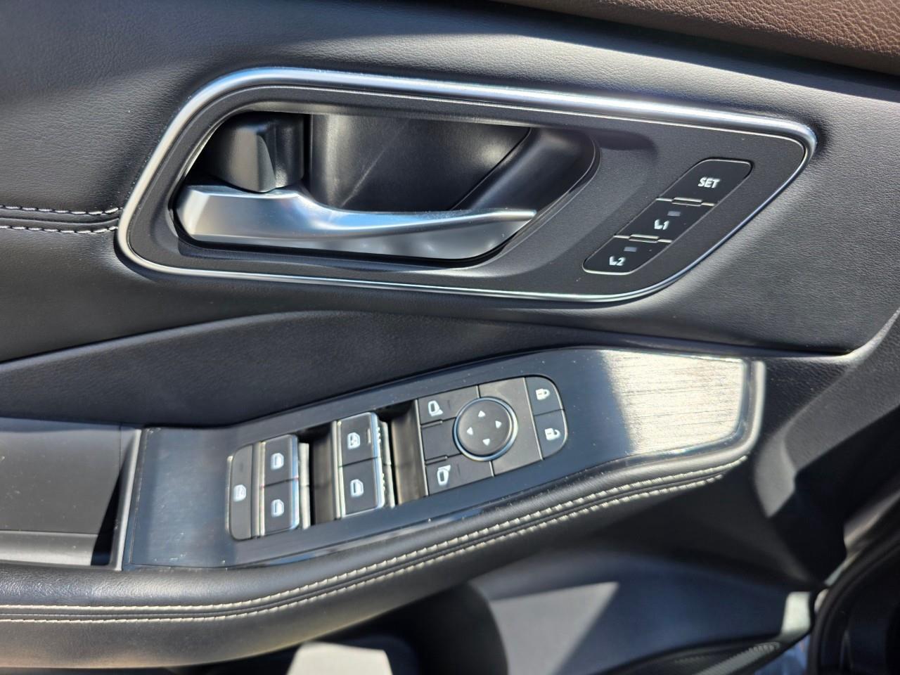 2021 Nissan Rogue Platinum 4dr All-Wheel Drive Photo