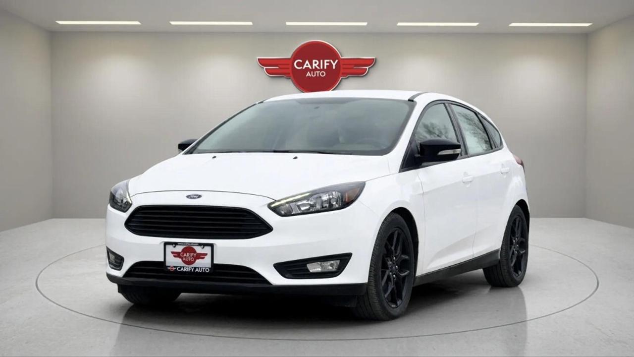 2017 Ford Focus SEL Photo0