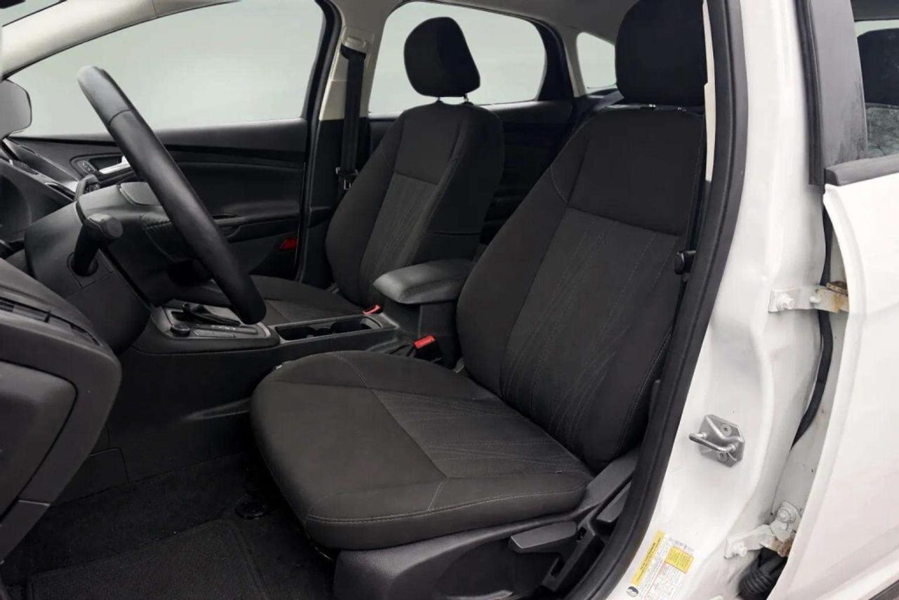 2017 Ford Focus SEL Photo