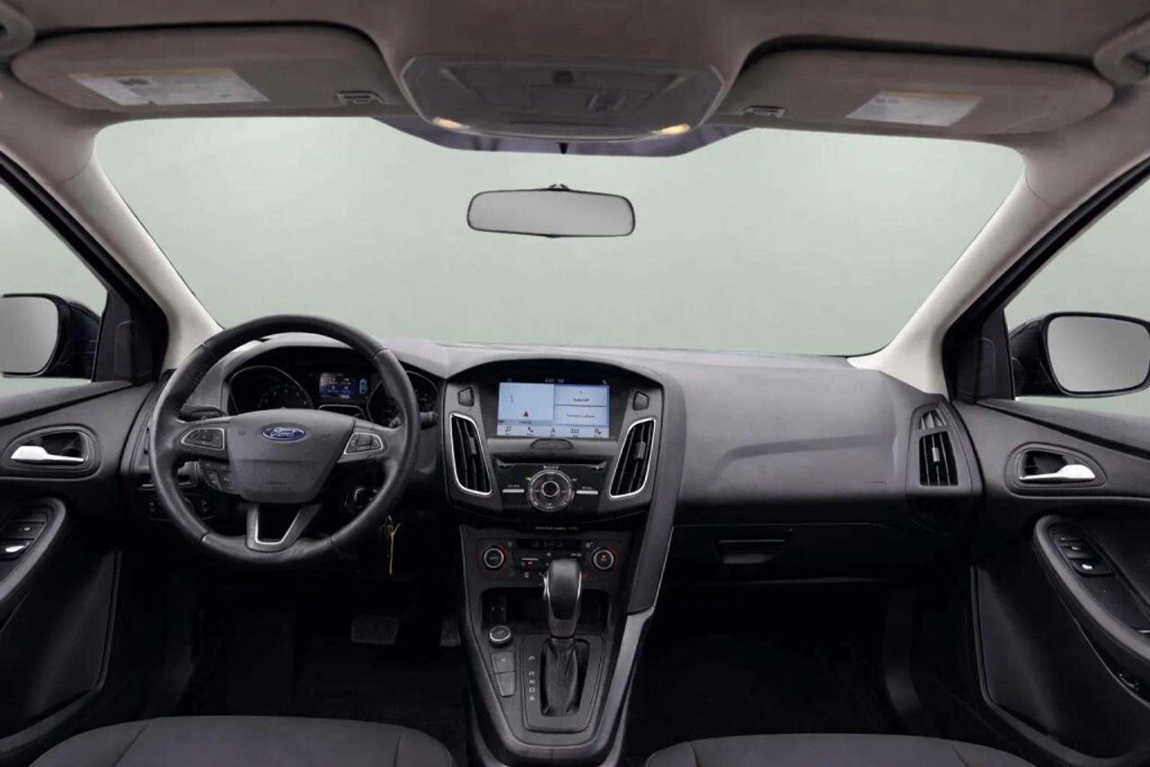 2017 Ford Focus SEL Photo