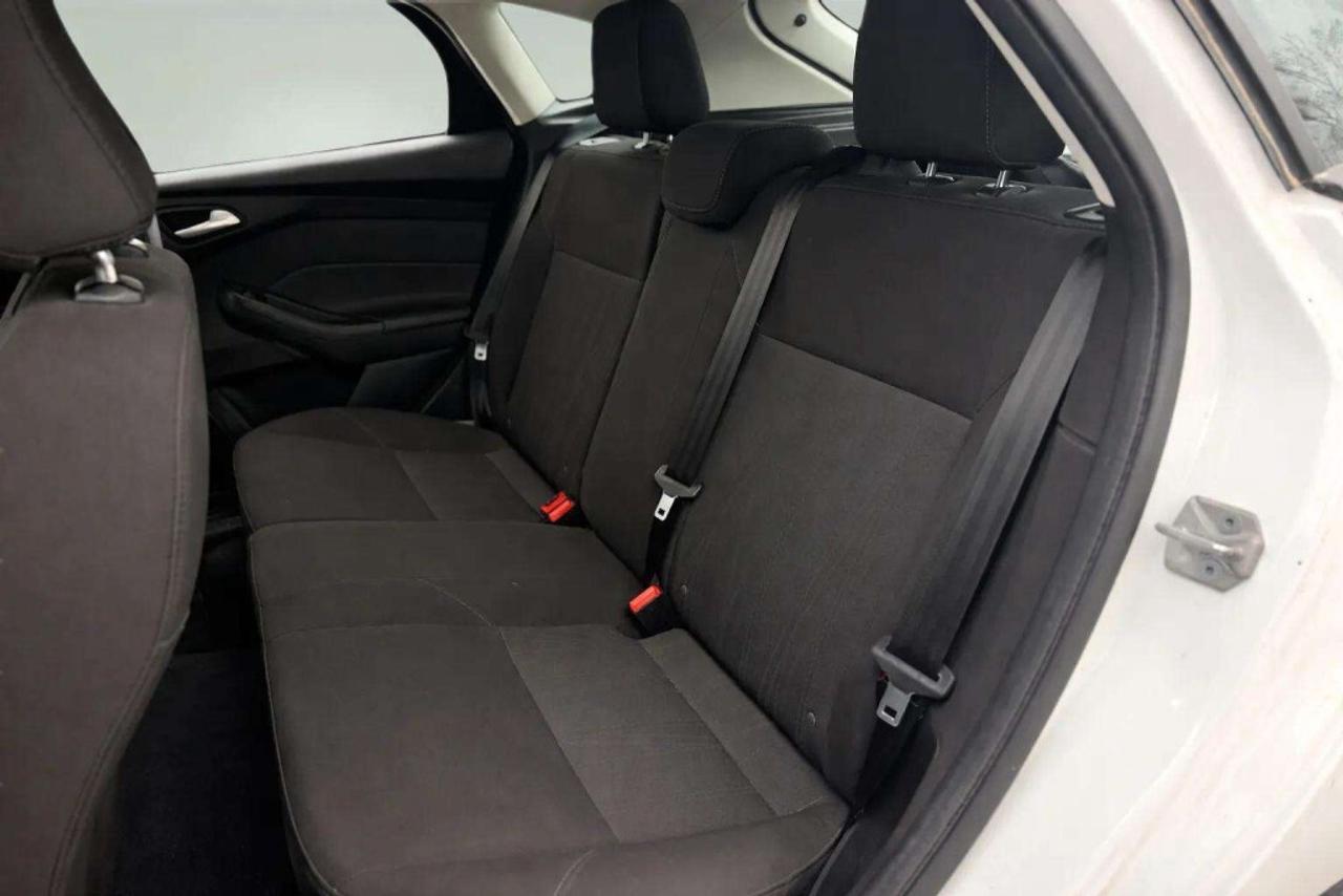 2017 Ford Focus SEL Photo