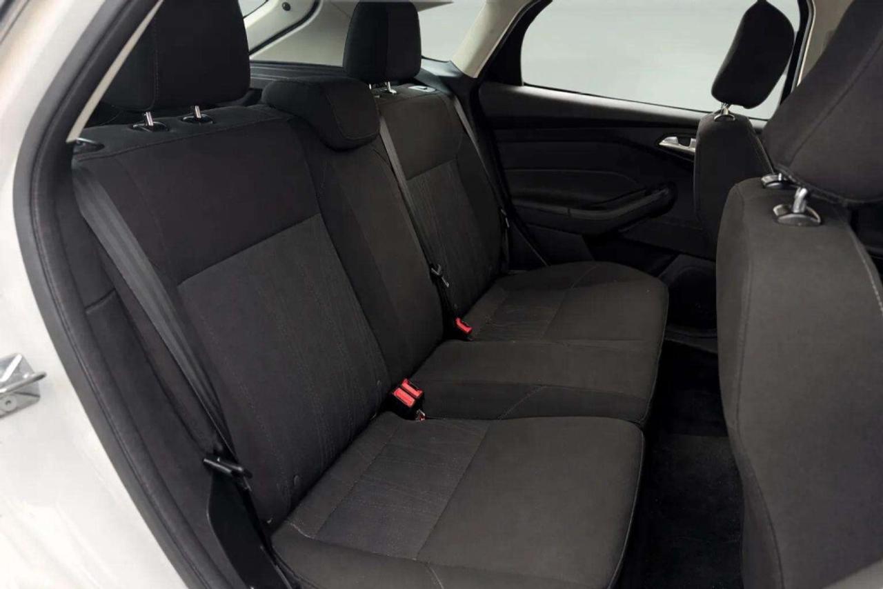 2017 Ford Focus SEL Photo