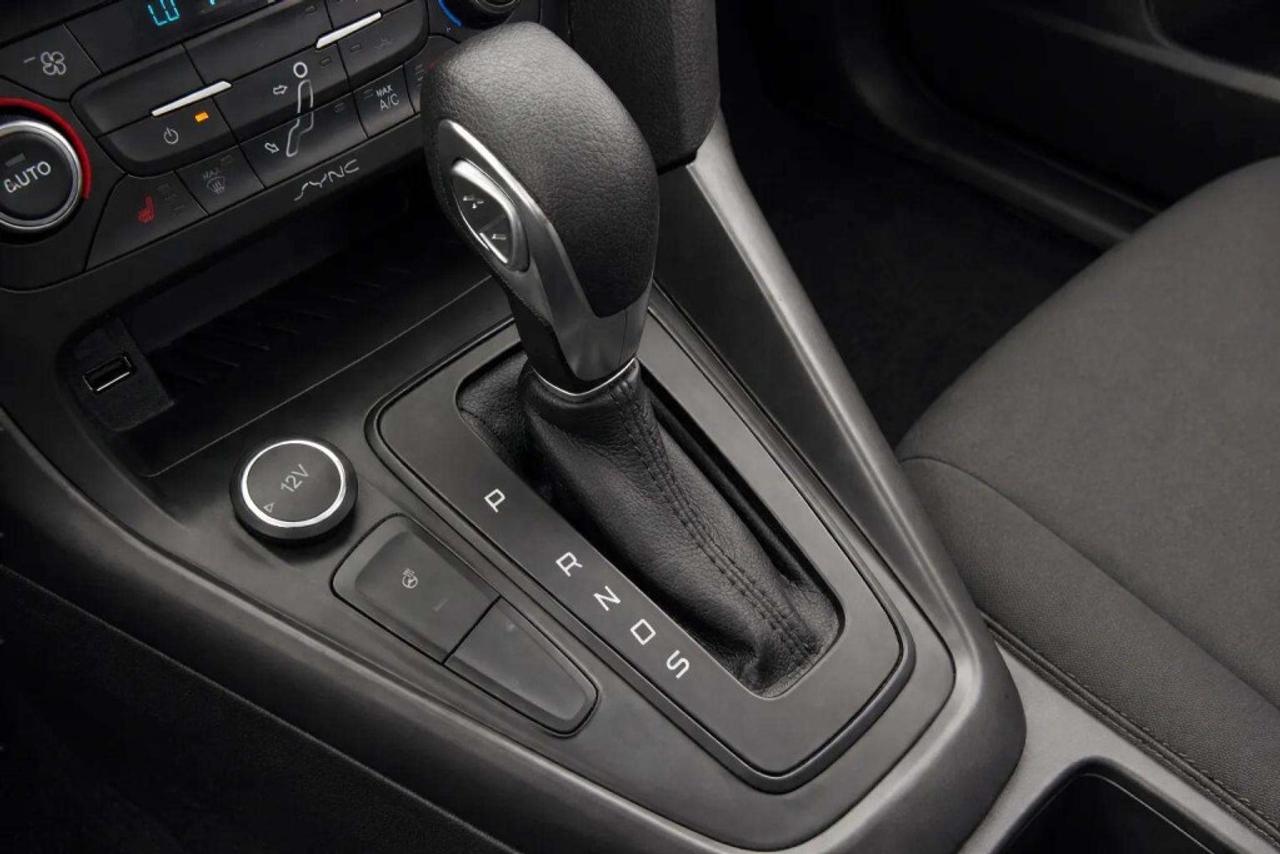 2017 Ford Focus SEL Photo