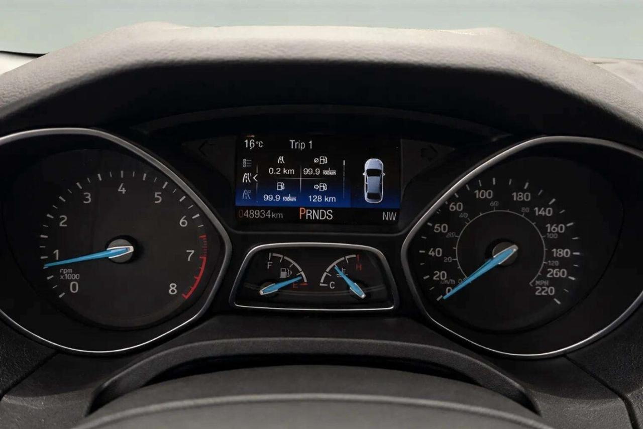 2017 Ford Focus SEL Photo