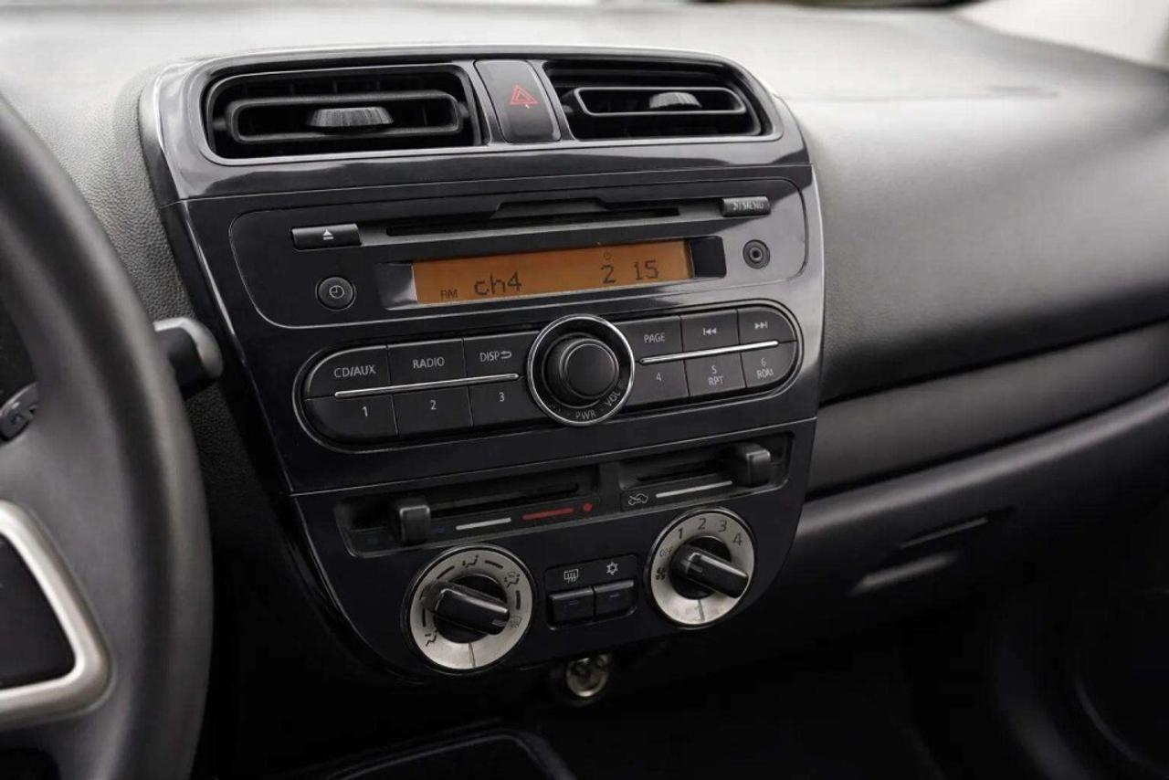 2015 Mitsubishi Mirage ES Hatchback CVT Photo