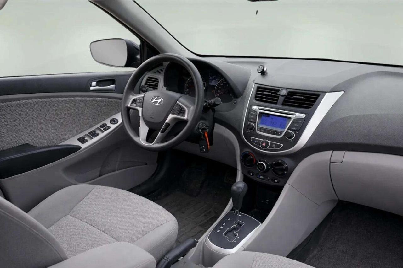 2014 Hyundai Accent Sedan Automatic GL Photo