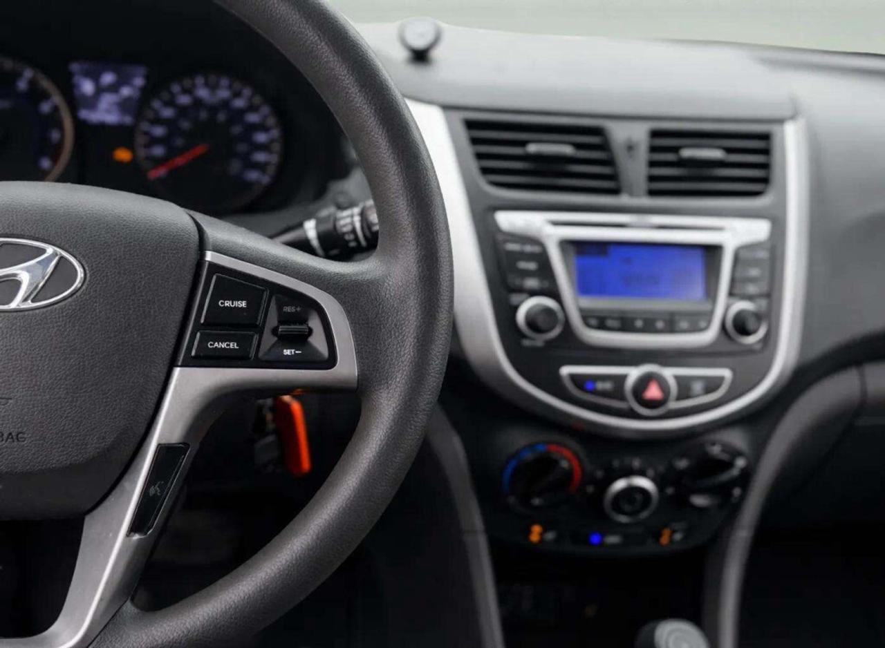 2014 Hyundai Accent Sedan Automatic GL Photo