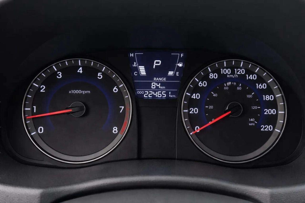 2014 Hyundai Accent Sedan Automatic GL Photo