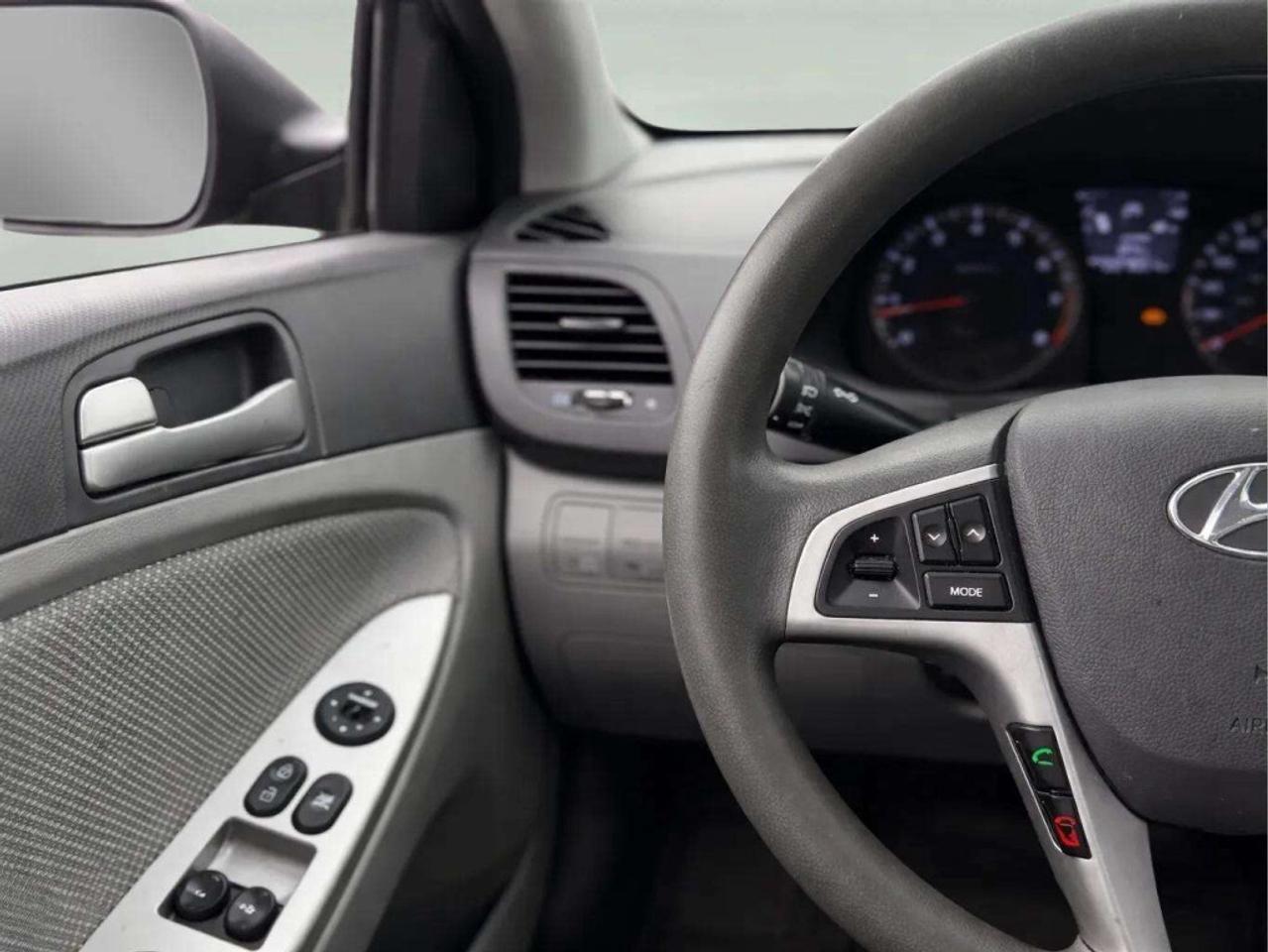 2014 Hyundai Accent Sedan Automatic GL Photo