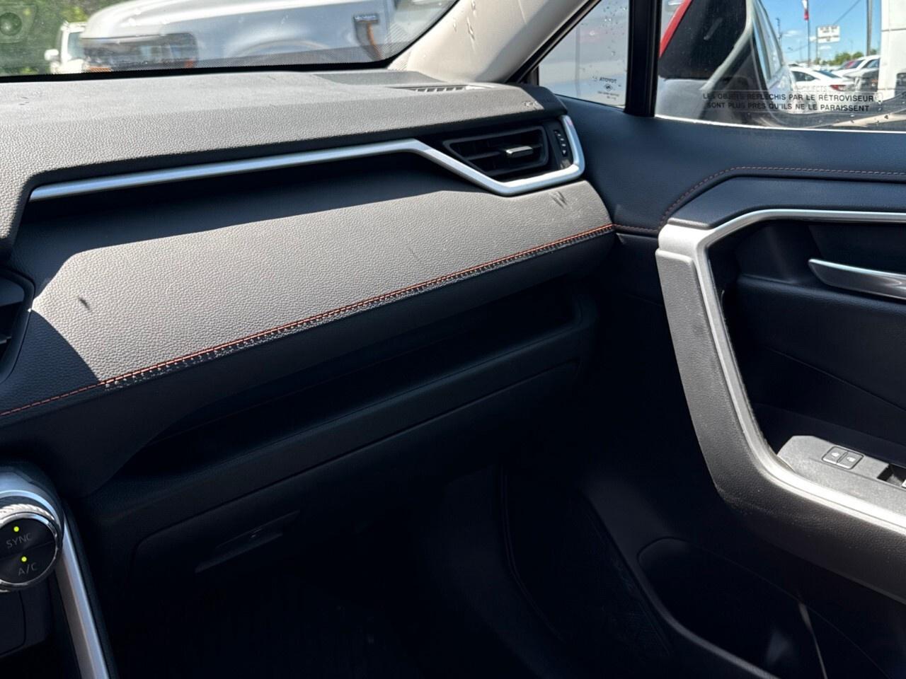 2022 Toyota RAV4 TRAIL   MOONROOF   POWER LIFTGATE Photo