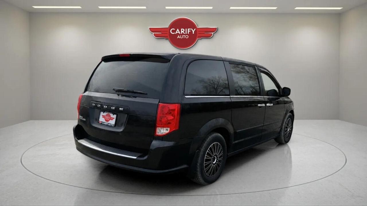 2015 Dodge Grand Caravan SXT Photo