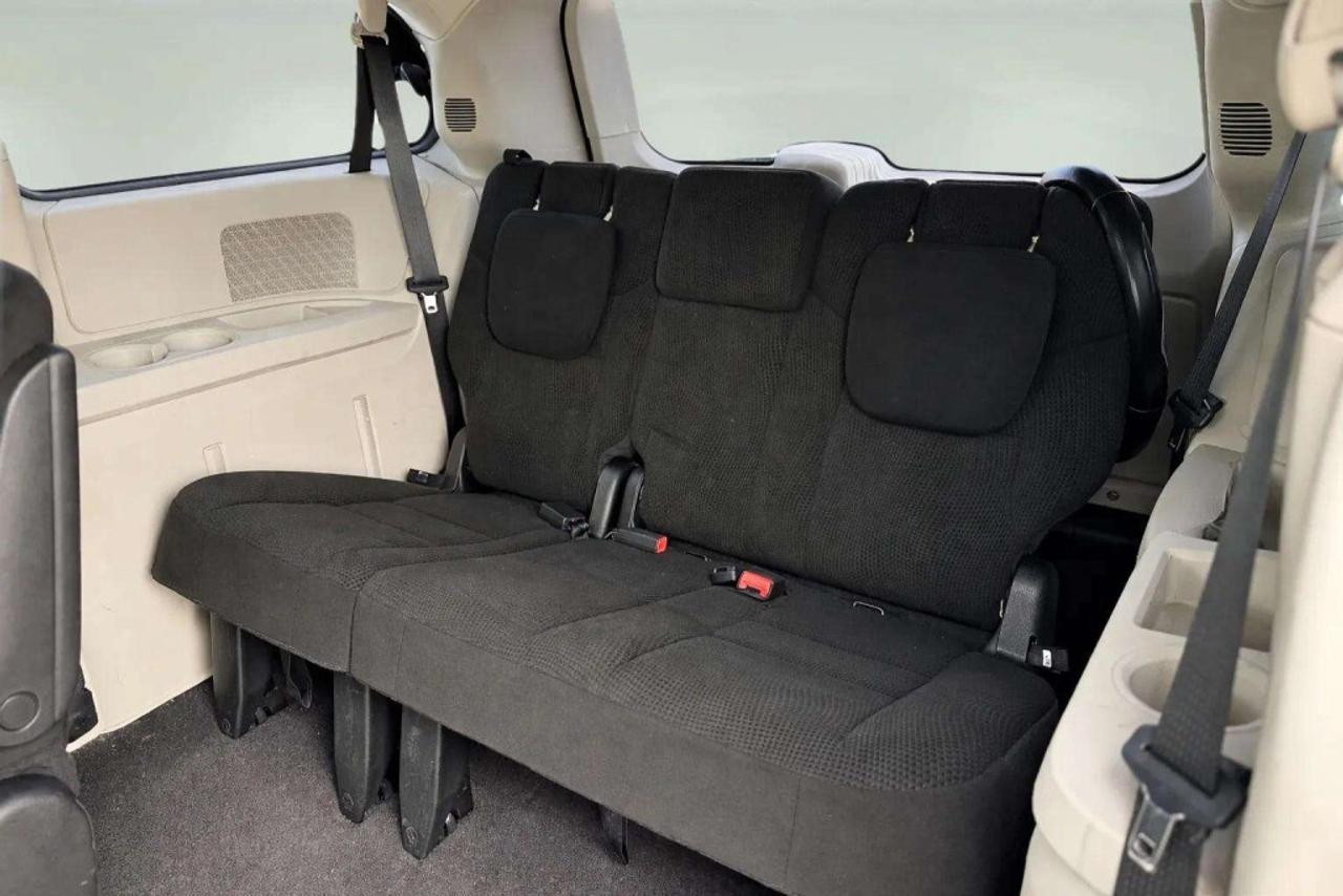 2015 Dodge Grand Caravan SXT Photo