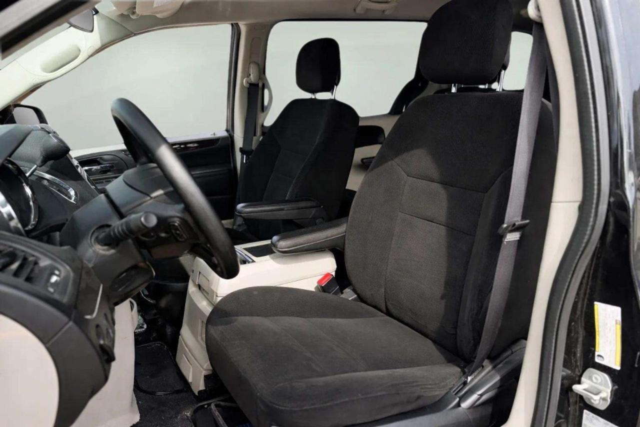 2015 Dodge Grand Caravan SXT Photo