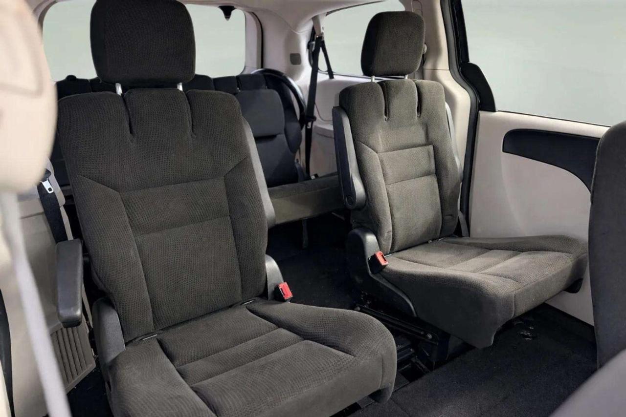 2015 Dodge Grand Caravan SXT Photo