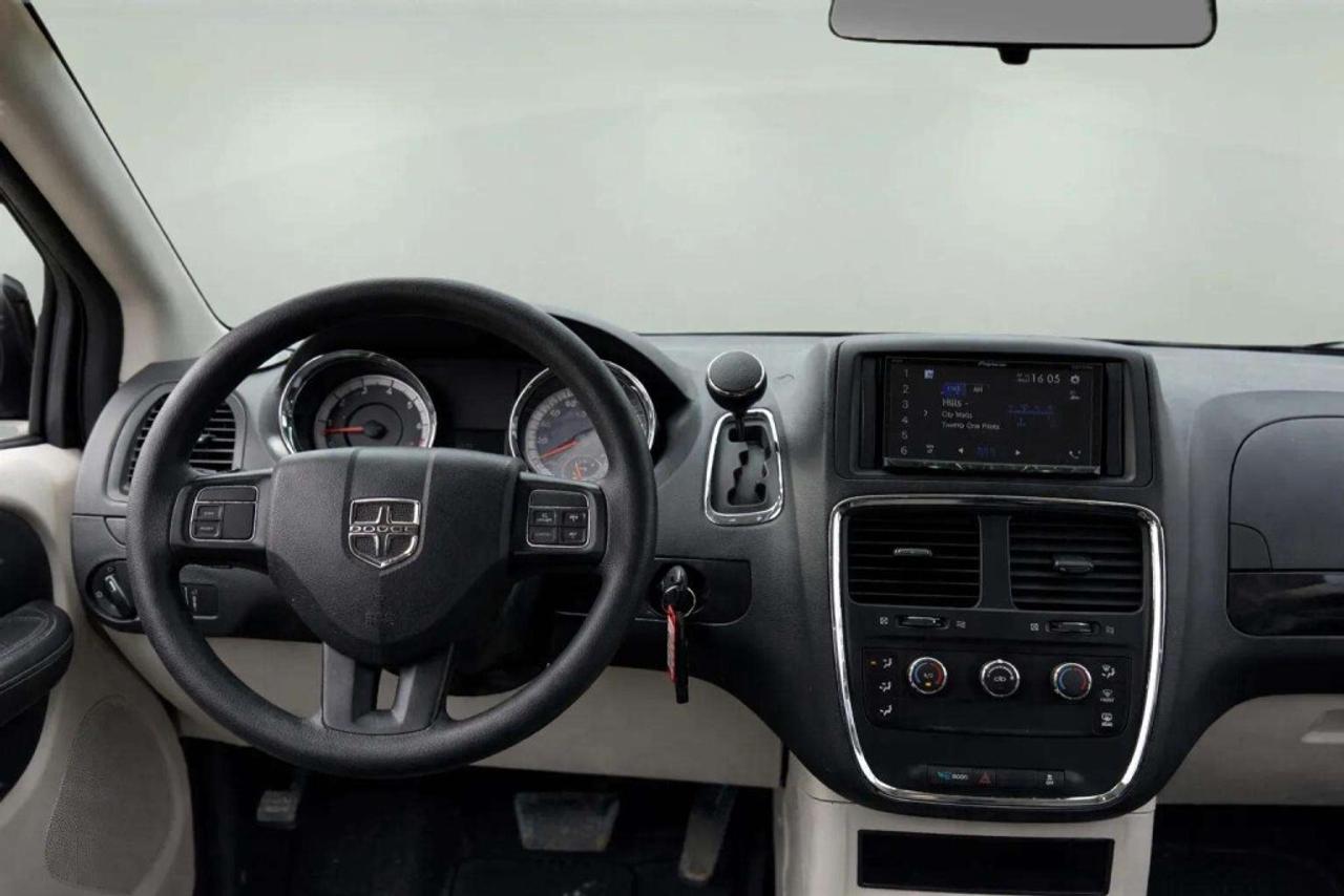 2015 Dodge Grand Caravan SXT Photo