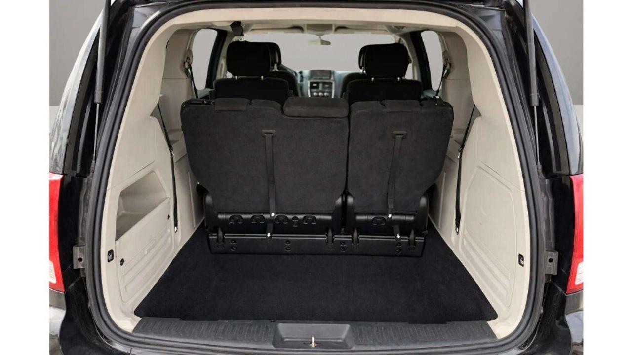 2015 Dodge Grand Caravan SXT Photo