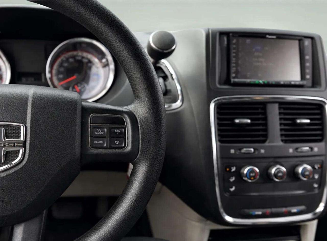 2015 Dodge Grand Caravan SXT Photo