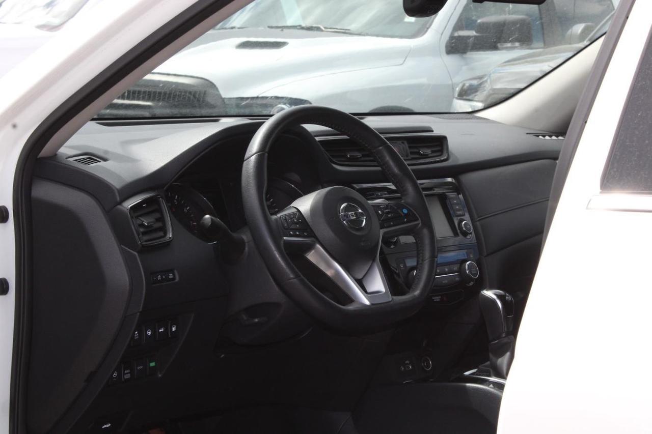 2019 Nissan Rogue SV  Gps SiriusXM Moonroof BkpCam HtdSeats ParkingS Photo
