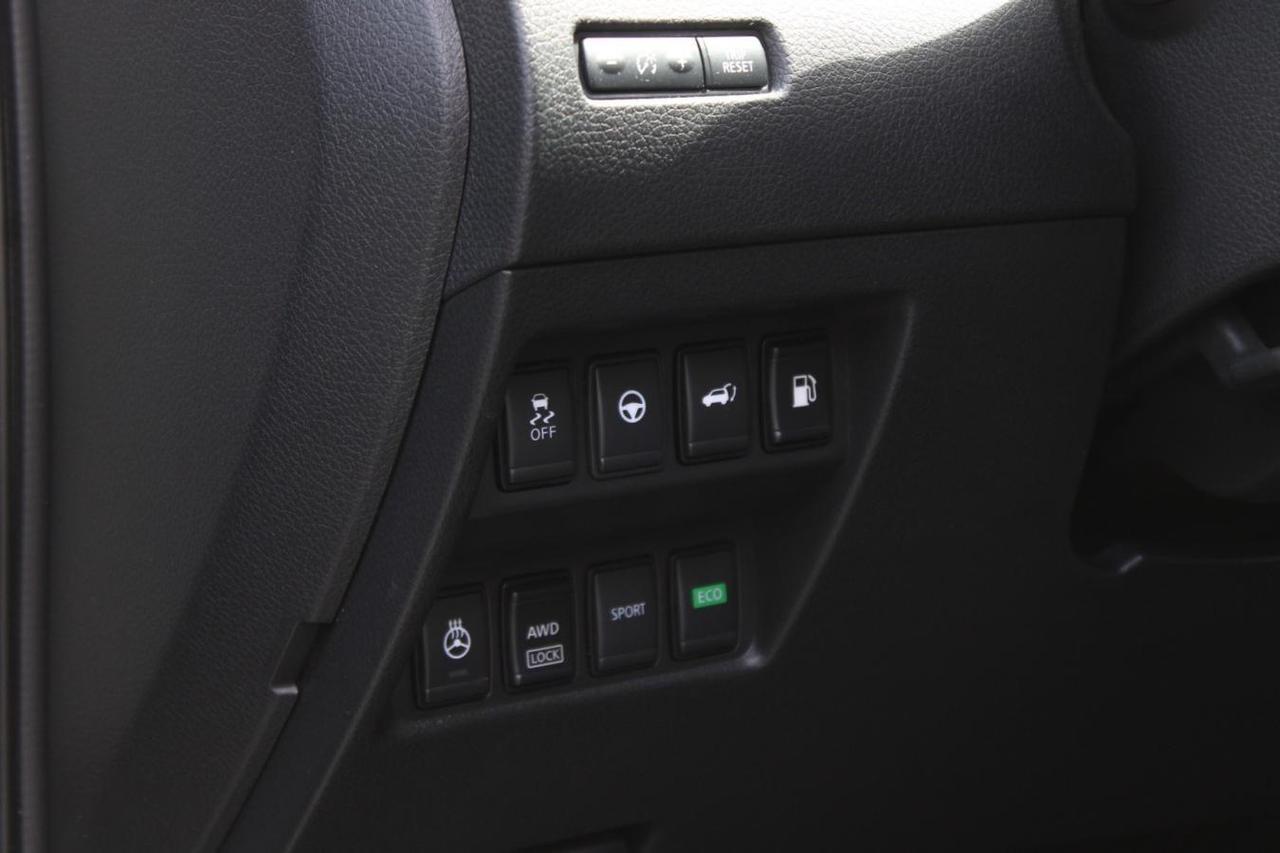 2019 Nissan Rogue SV  Gps SiriusXM Moonroof BkpCam HtdSeats ParkingS Photo