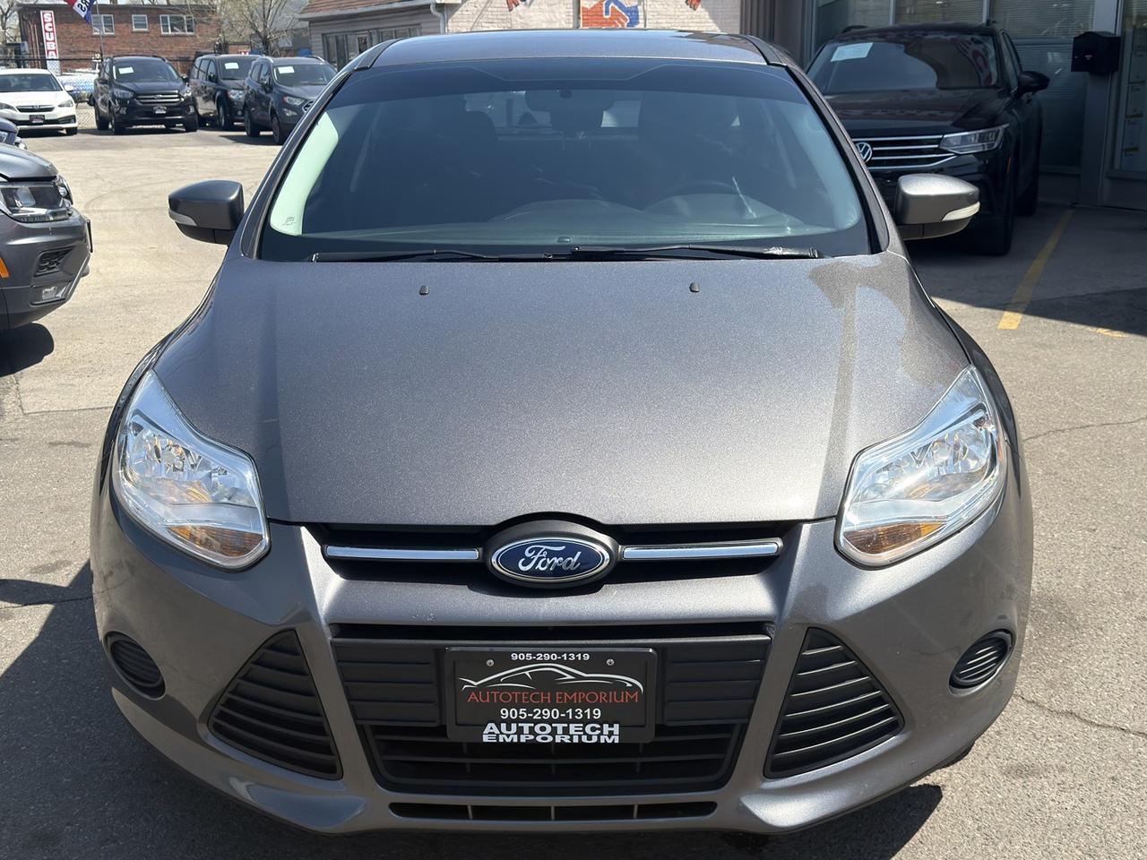 2014 Ford Focus SE   Heated Seats   Carplay + Android Auto   Cruis Photo