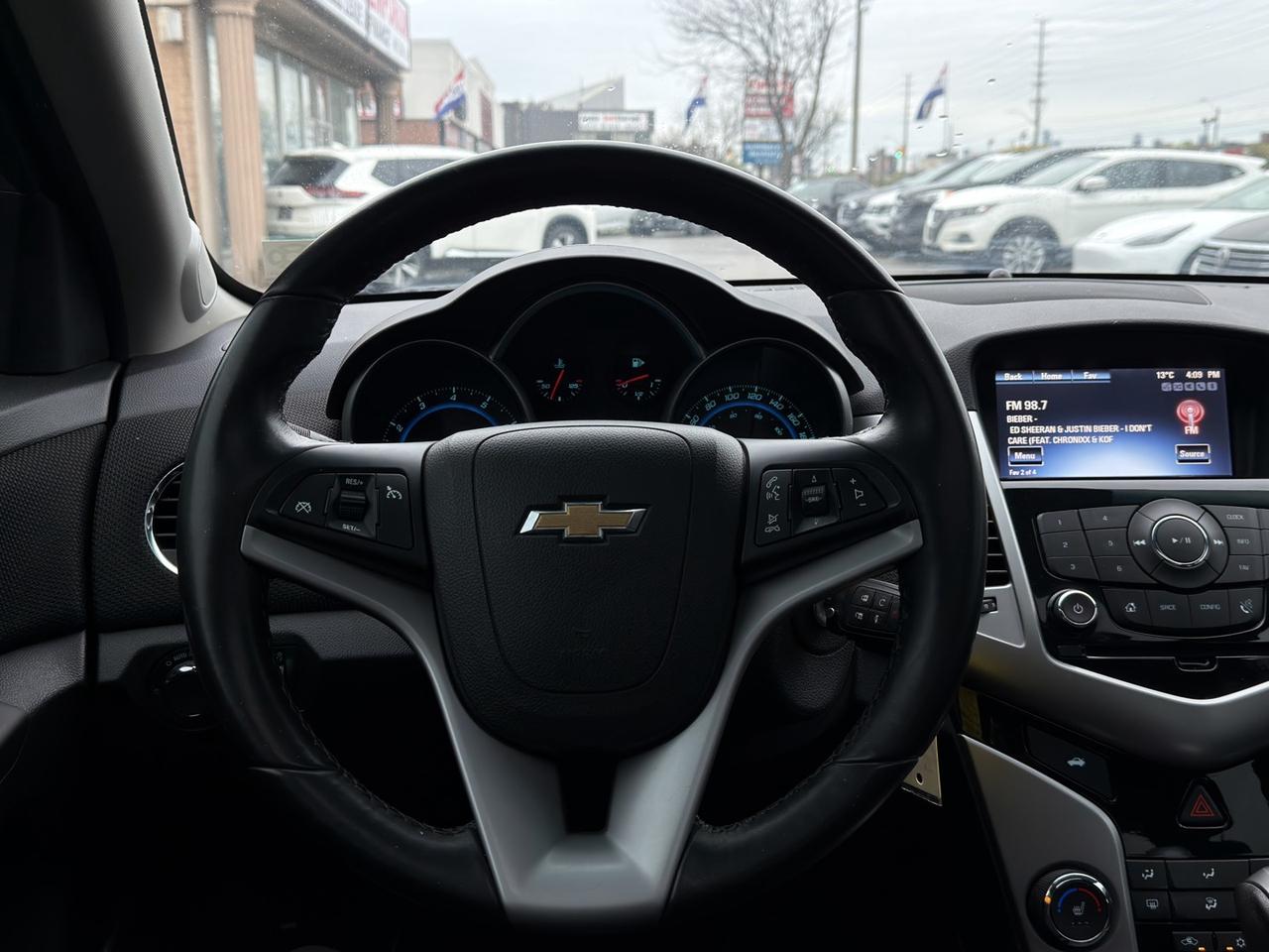 2015 Chevrolet Cruze 2LT   Leather   Sunroof   Heated Seats Photo