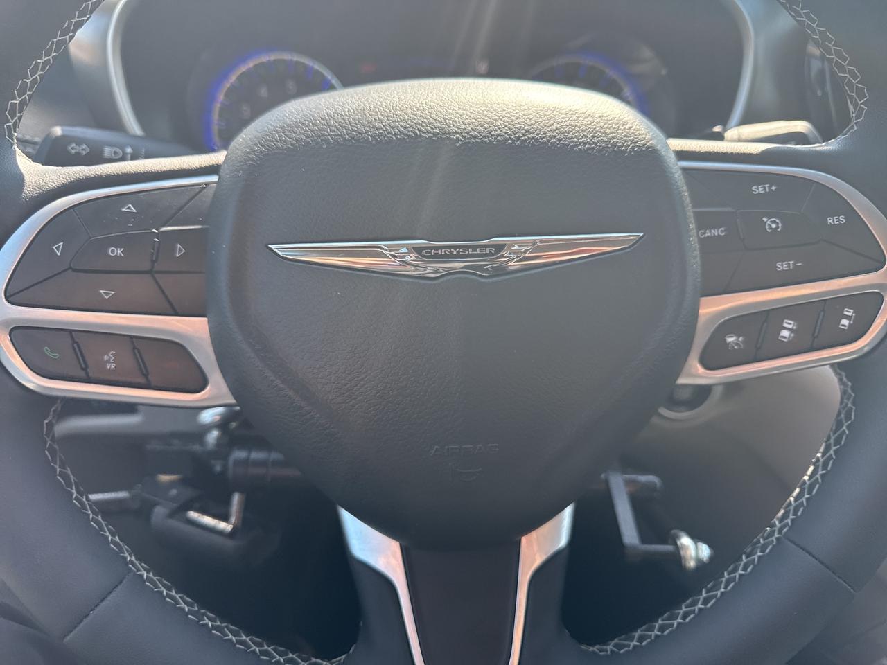 2024 Chrysler Pacifica Touring-L Photo
